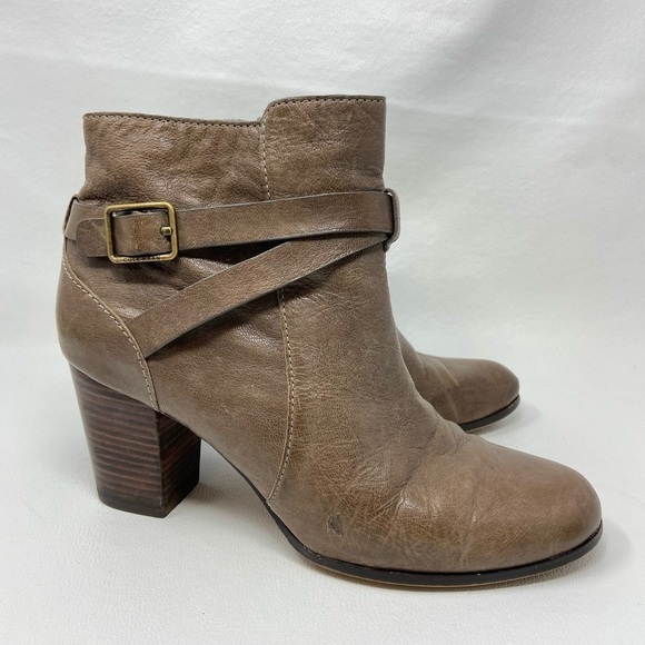 Cole Haan D41599 Grand OS Brown Leather Zip Ankle Boots Womens Size 9.5B. - Picture 2 of 13